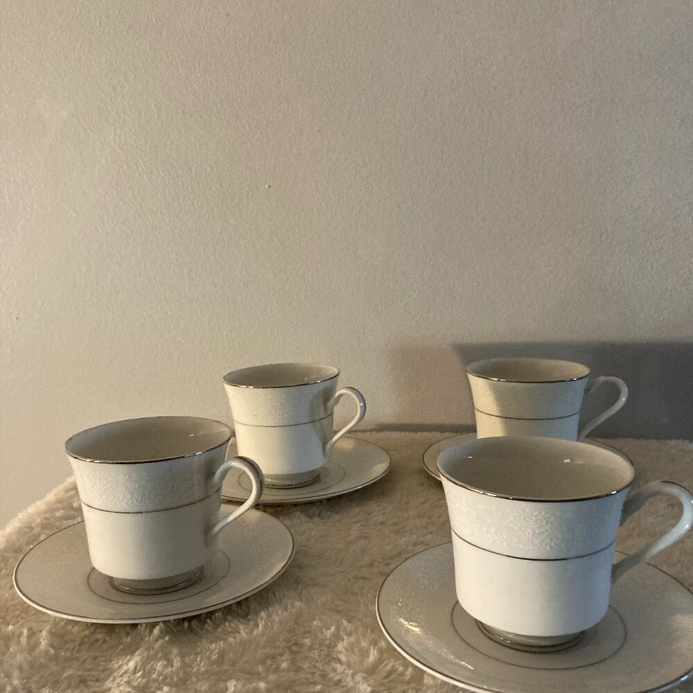 International "Wakefield" 3" Footed Cup & Saucer (4)